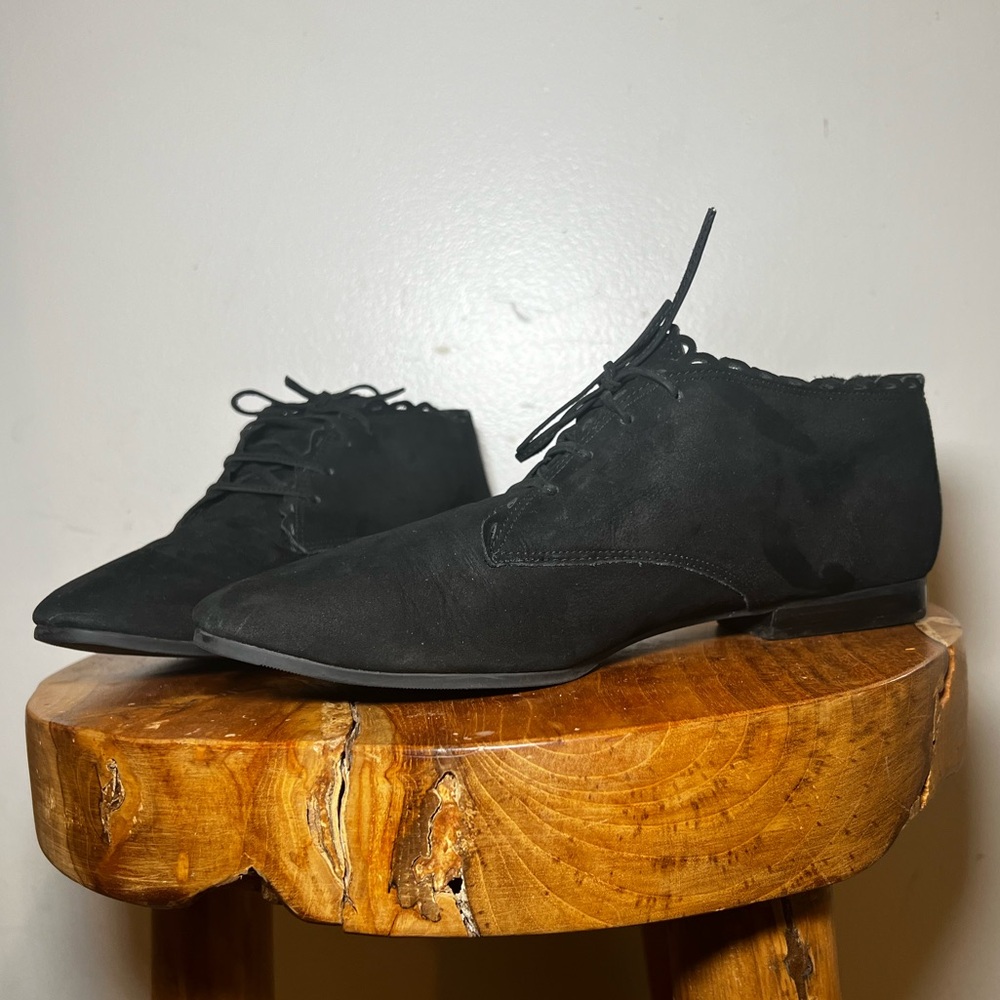 Gloria Vanderbilt vintage suede leather ‘score’ lace up shoe